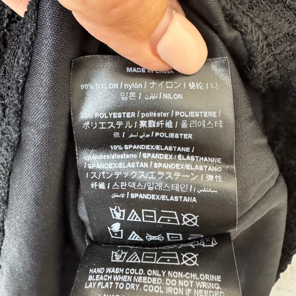 Guess Black Lace Top Women’s XL Wrap Stretch Floral Witchy Romantic Boho Y2K - Picture 9 of 11